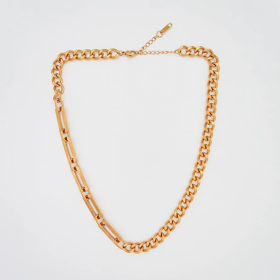immaculati keeper golden necklace 3