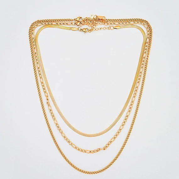 immaculati triplie golden necklace 3