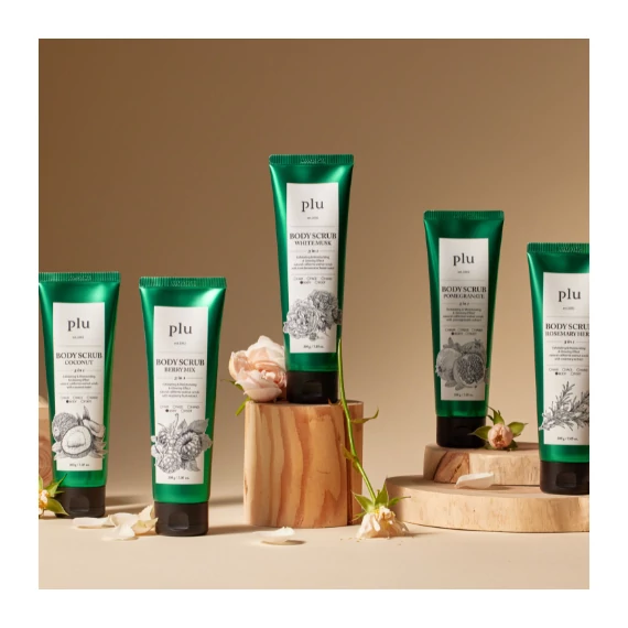 Plu Body Scrub – Cotton Blossom – Nežen Telesni Piling 200g