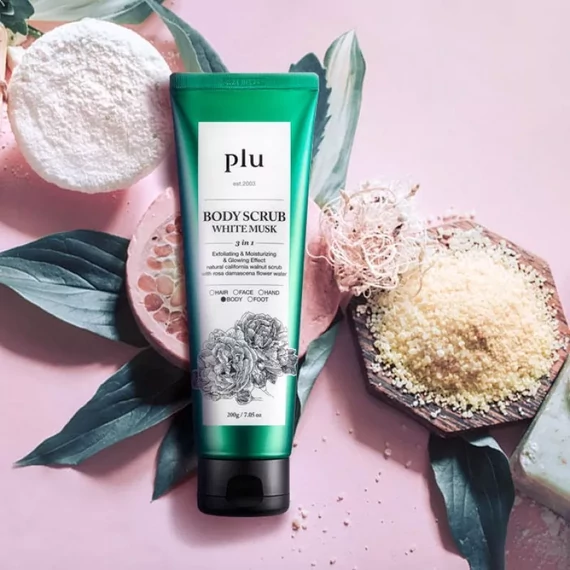 Plu Body Scrub – White Musk – Nežen Telesni Piling 200g