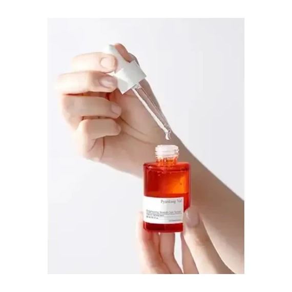 Pyunkang Yul Brightening Blemish Care Serum – Serum z Vitaminom za Posvetlitev 30ml