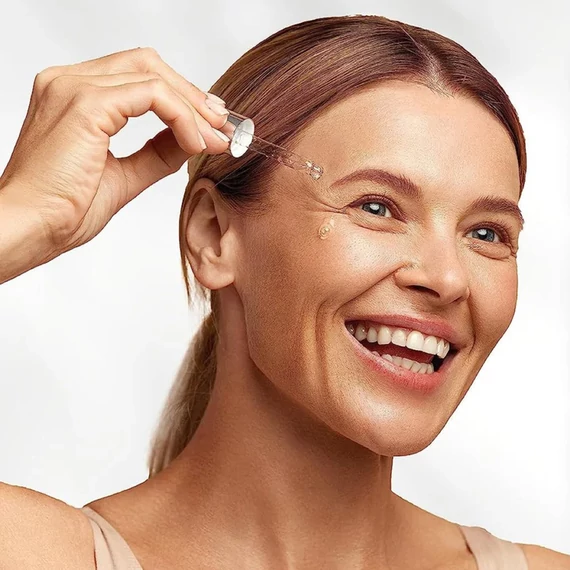 Centellian24 Glutathione Toning Boosting Ampoule – Obraz Tonizirajoči Serum 30ml