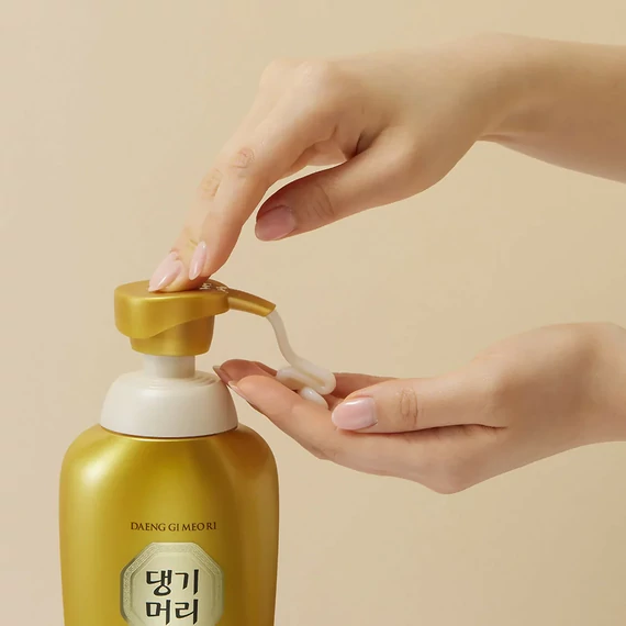 Daeng Gi Meo Ri Yulah Gold Treatment – Regenerativni Balzam za Lase 500ml