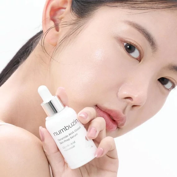 Numbuzin No.4 Ceramide AHA Glazed Skin Prep Serum – Vlažilni Peeling Serum 30ml