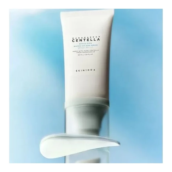 SKIN1004 Madagascar Centella Hyalu-Cica Water-Fit Sun Serum (sample) – Feuchtigkeitsspendendes Sonnenschutzserum 1.5ml (sample)