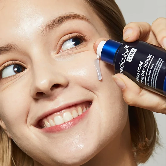Medicube Zero Pore One Day Serum – Serum Z Kwasami Na Rozszerzone Pory 30ml