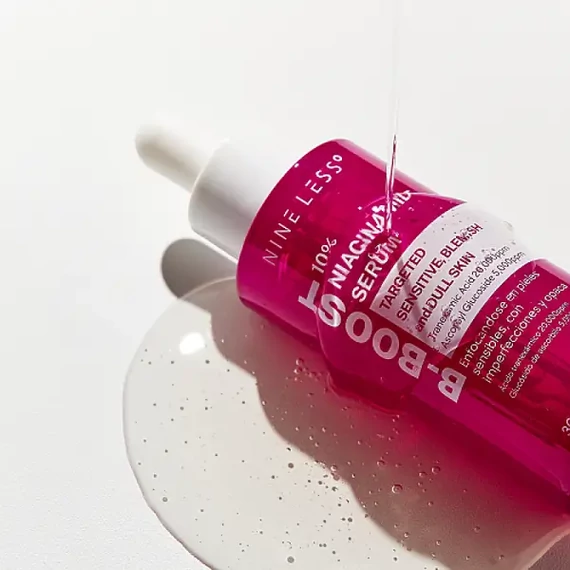 Nine Less B-Boost 10% Niacinamide Serum (sample) – Sérum Na Zúžení Pórů S 10% Niacinamidem 2ml (sample)