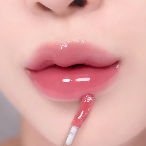 Etude Over Glowy Gloss - #6 Taro Berry – Błyszczący Błyszczyk Do Ust 2,8g