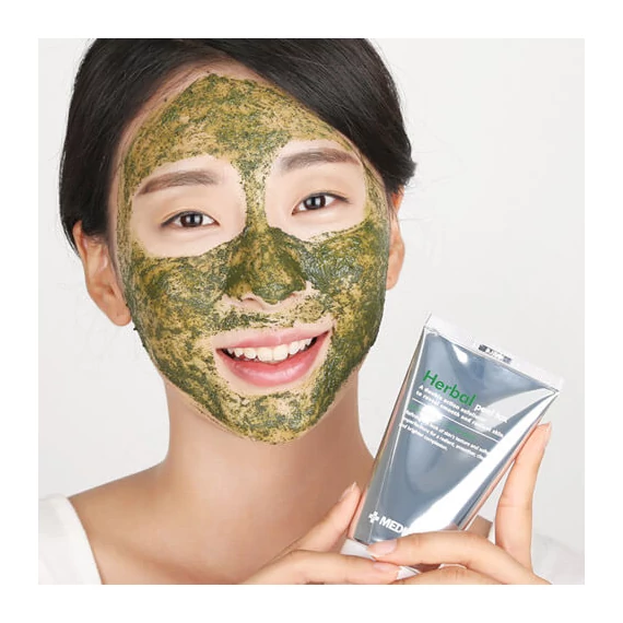 Medi-Peel Herbal Peel Tox Wash Off Type Cream Mask – Zklidňující Peelingová Maska S Detoxikačním Účinkem 120g