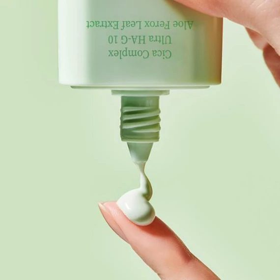 Tocobo Cica Calming Sun Serum SPF50+ PA++++ (sample) – Opaľovací Sérum Pre Citlivú Pokožku 1.5ml (sample)