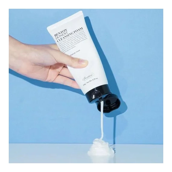 BENTON Honest Cleansing Foam