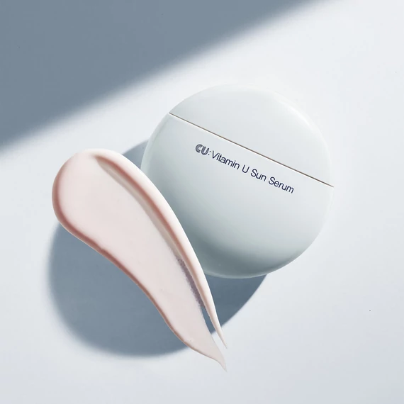 CUSKIN Vitamin U Sun Serum SPF 50+ PA++++ (sample) – Ser Pentru Protecție Solară Cu Vitamina U Și Vitamina B12 1ml (sample)