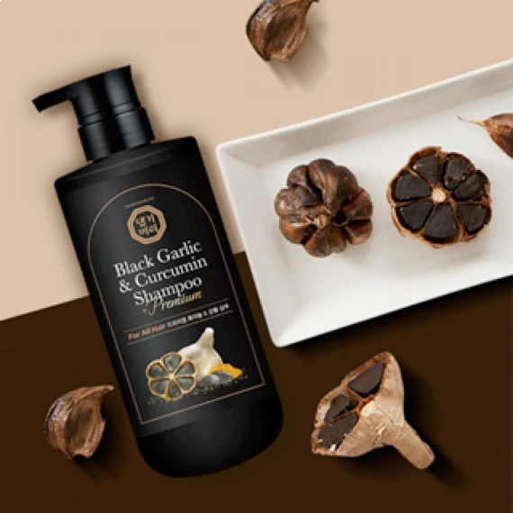 Daeng Gi Meo Ri Black Garlic & Curcumin Shampoo MINI – Obnovitveni Šampon za Lase MINI 50ml